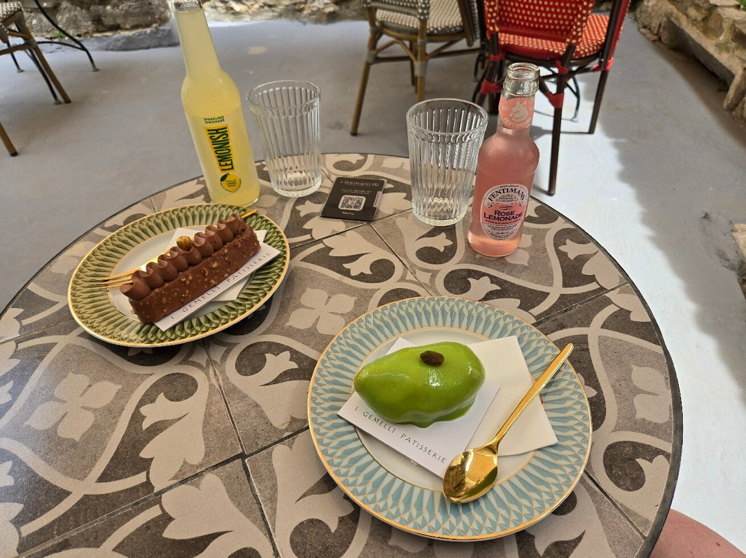 Gemelli Pastry Shop