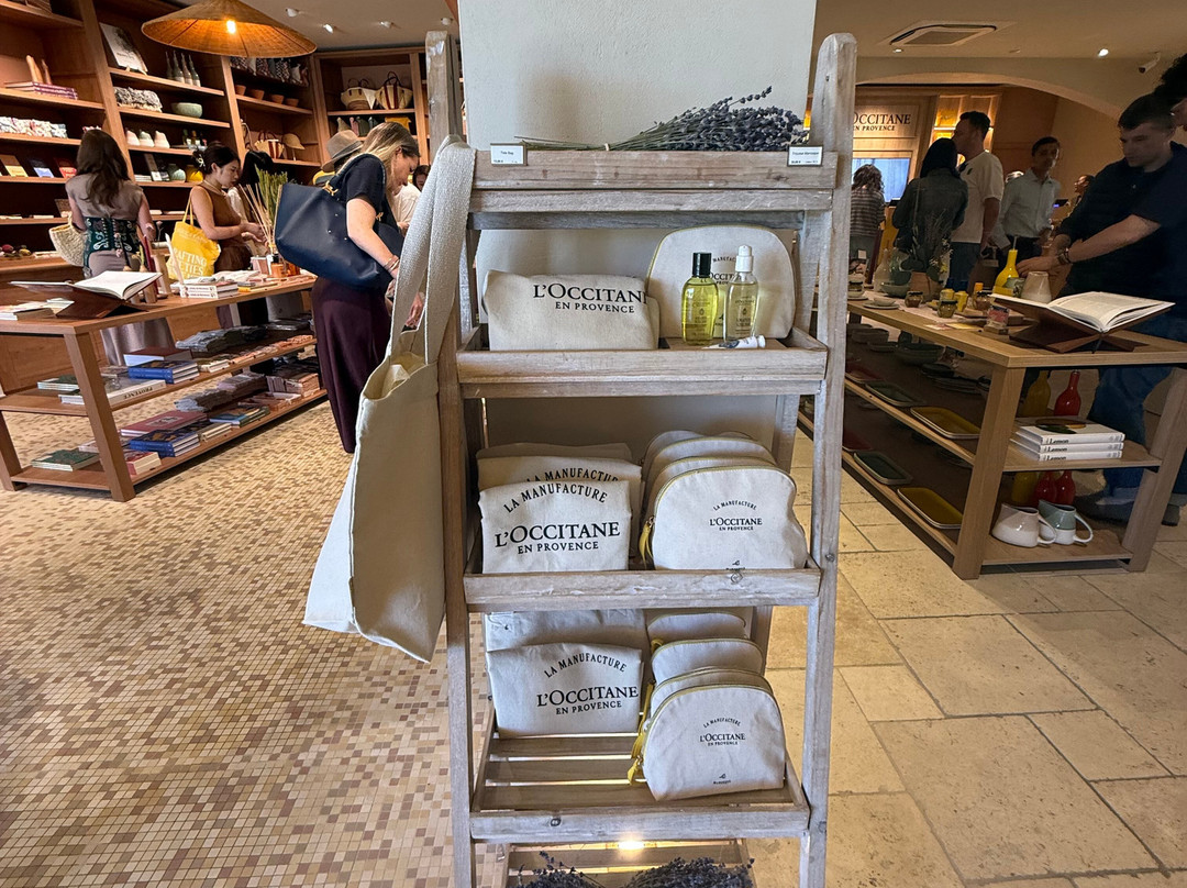 L'Occitane en Provence-马诺斯克必去景点