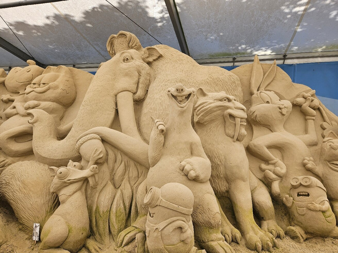 Sandworld Sculpture Park-韦茅斯必去景点