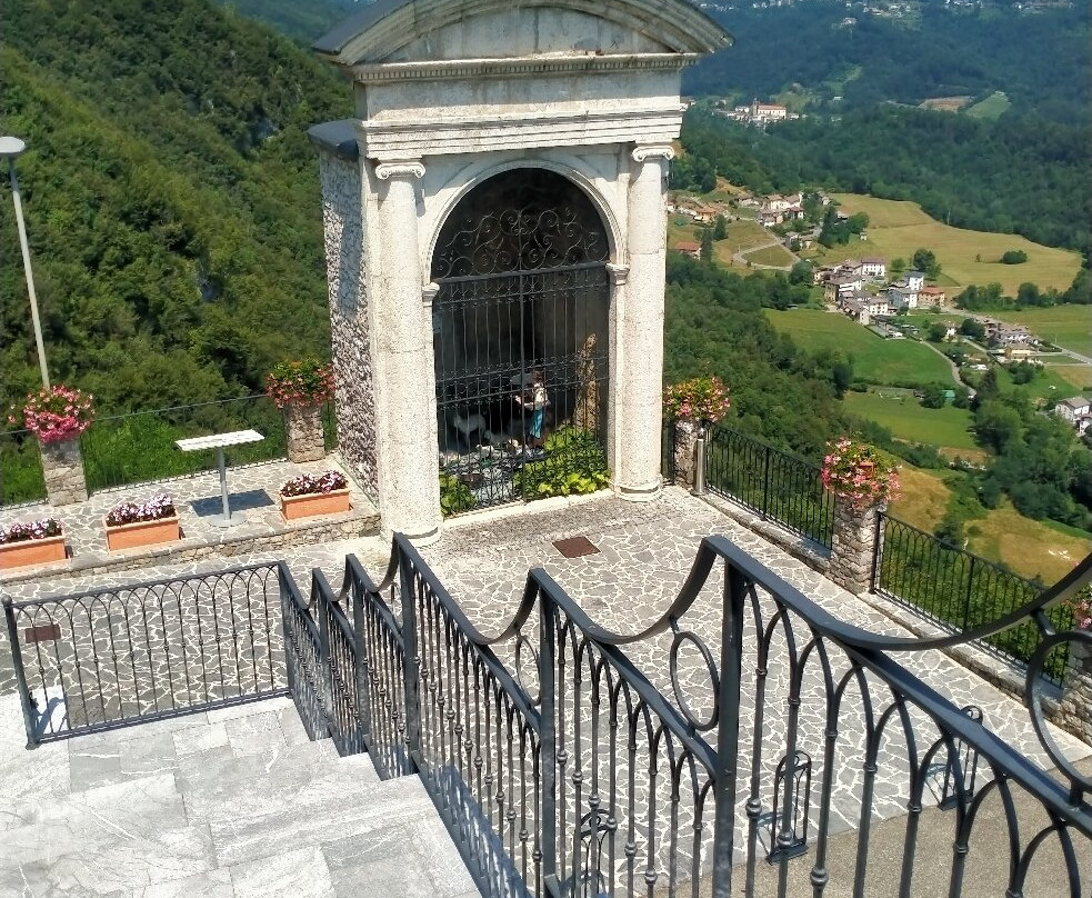 Santuario Madonna della Cornabusa-Sant'Omobono Terme必去景点