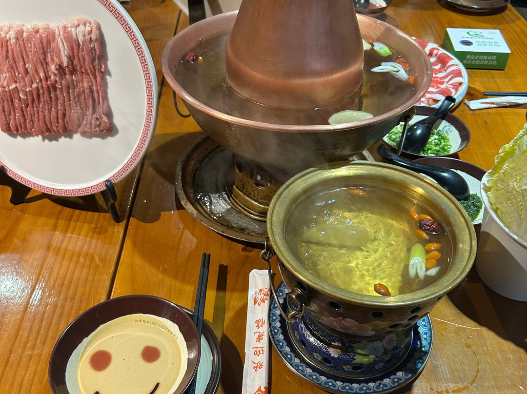 北京胡同步行美食与啤酒之旅，探秘隐秘餐厅-北京市必去景点