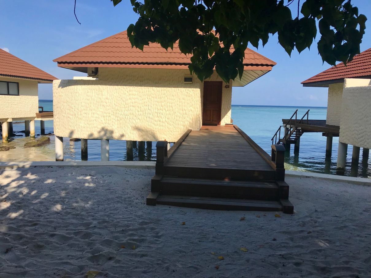 纳卡依阿利马萨度假村-旅行者