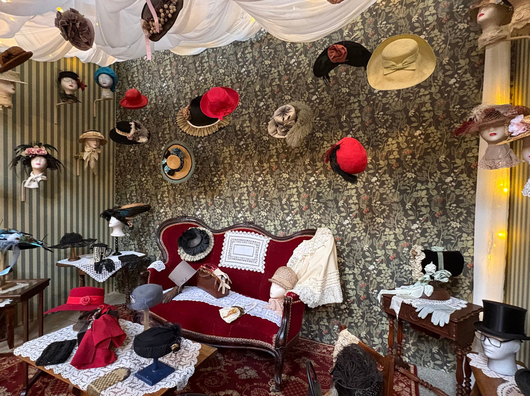 Musée du Costume et  des traditions comtoises-Ornans必去景点