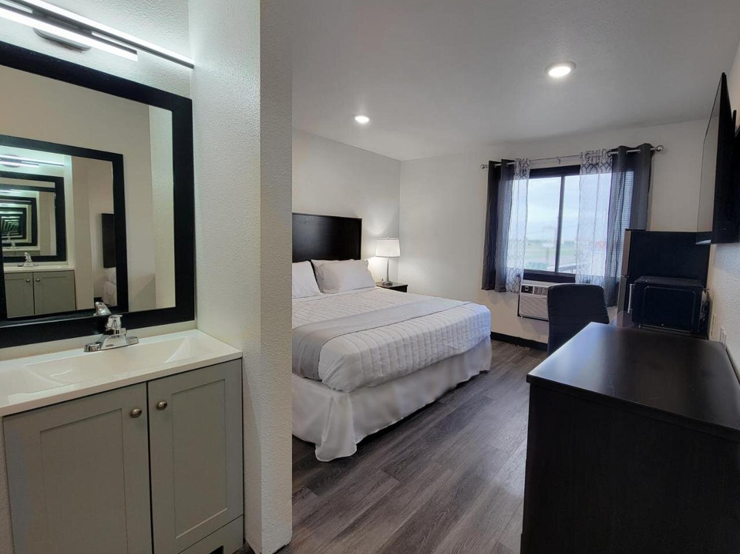 The Suite Inn Minot