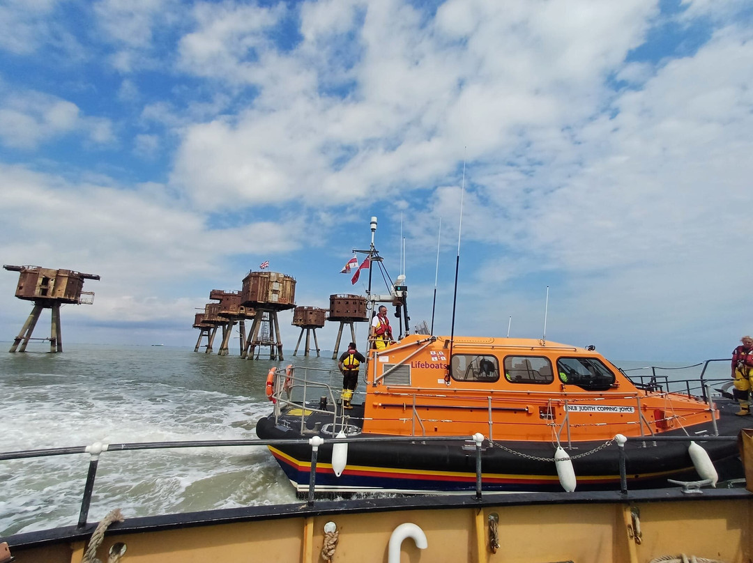 X-Pilot - Marine A Services-Queenborough必去景点