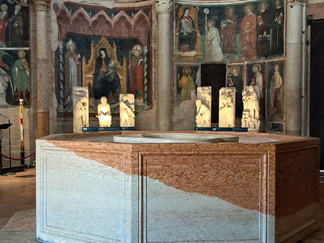 Battistero di Parma-帕尔马必去景点