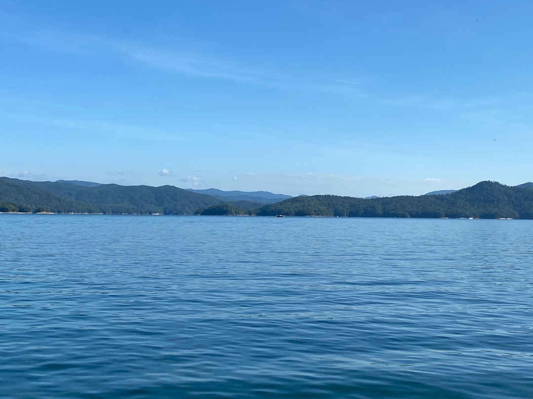 Jocassee Lake Tours-Salem必去景点