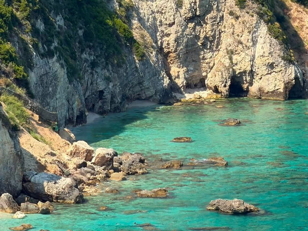 Petani Beach-Lixouri必去景点