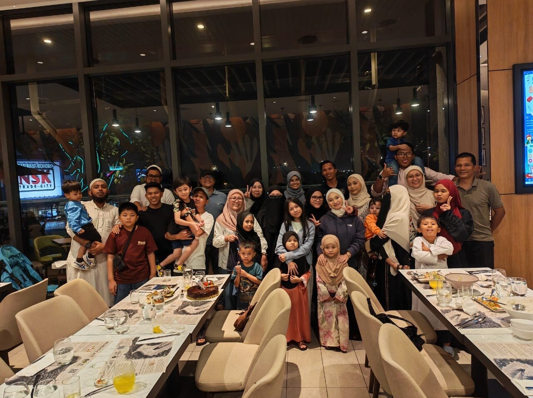 Pendas Cafe & Pool Bar