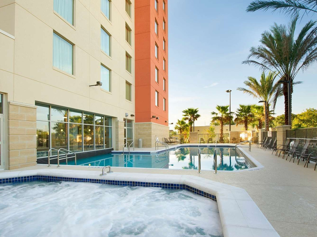 德鲁里套房酒店-环球奥兰多度假村主图