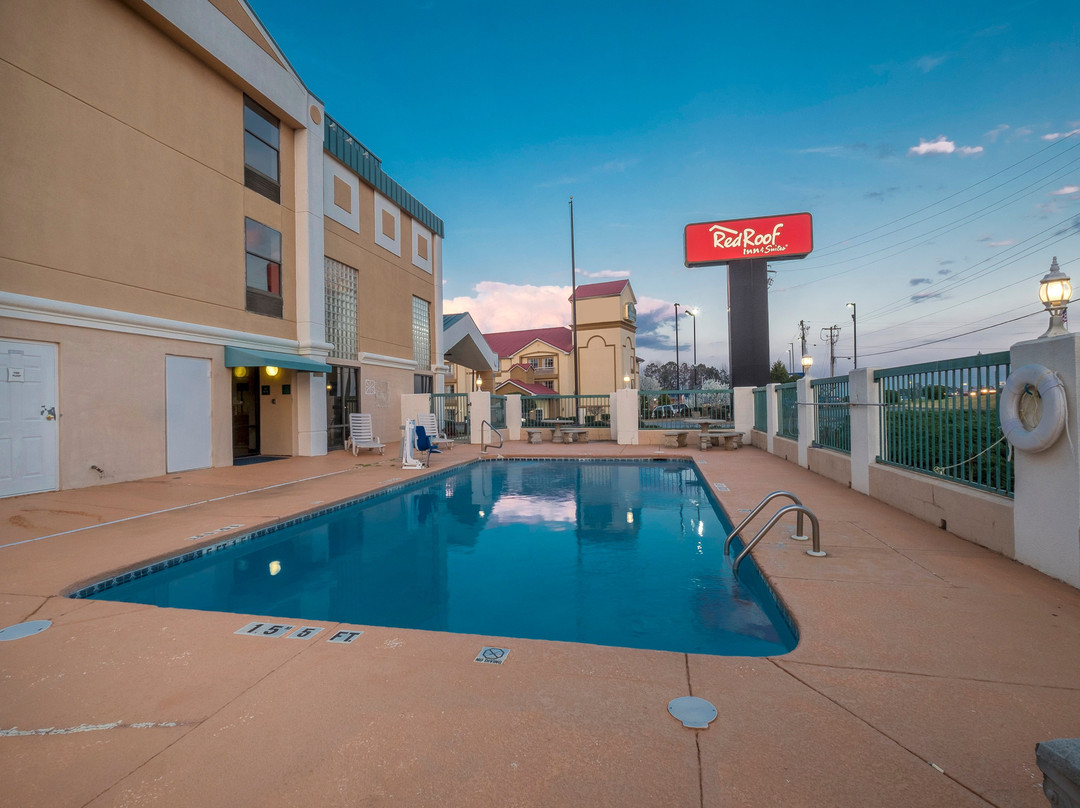 Red Roof Inn & Suites Newnan主图