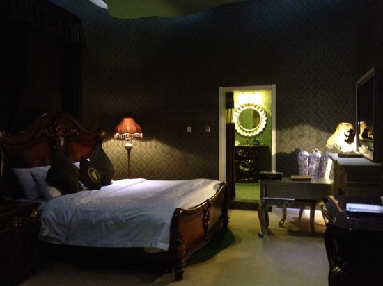 曹洛比童话酒店主图