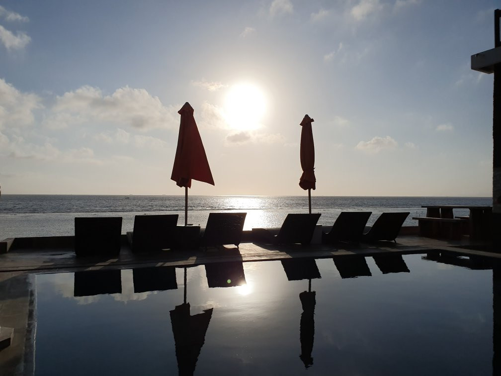 Pradana Beach Inn Luxury