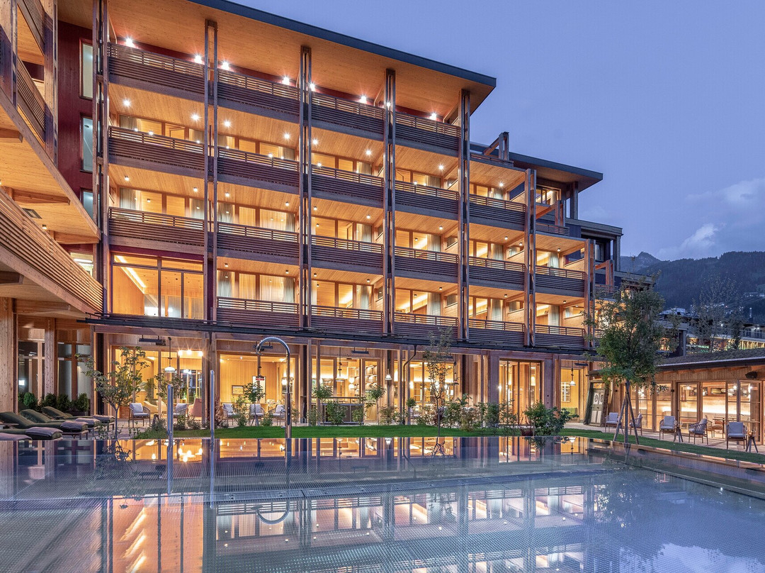 Zell am Ziller酒店住宿-MalisGarten Green Spa Hotel
