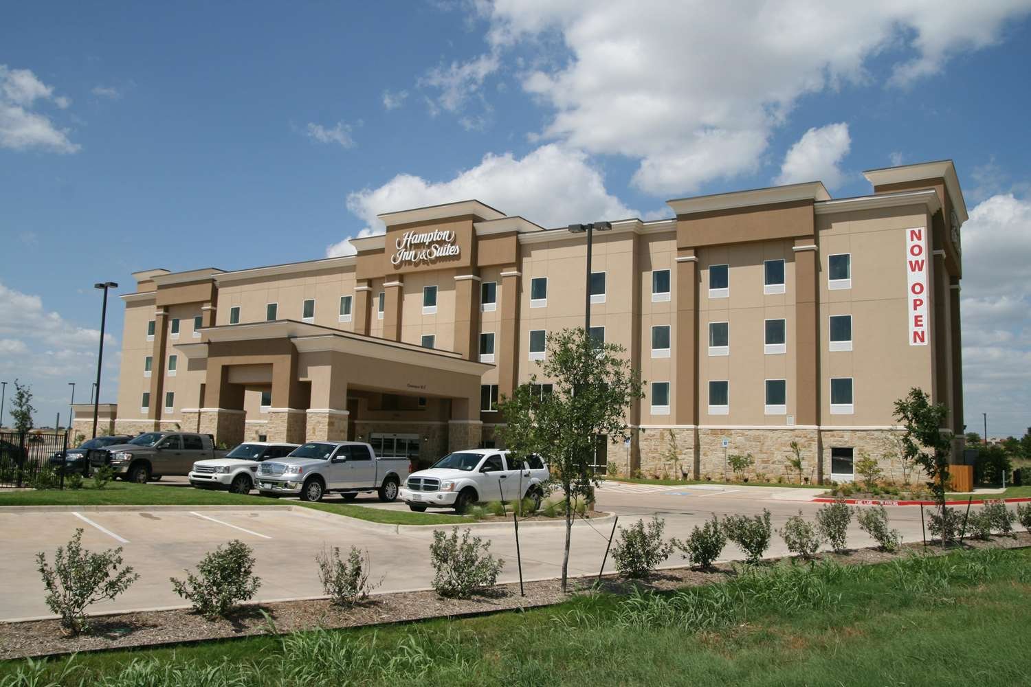Hampton Inn & Suites Cleburne-官方