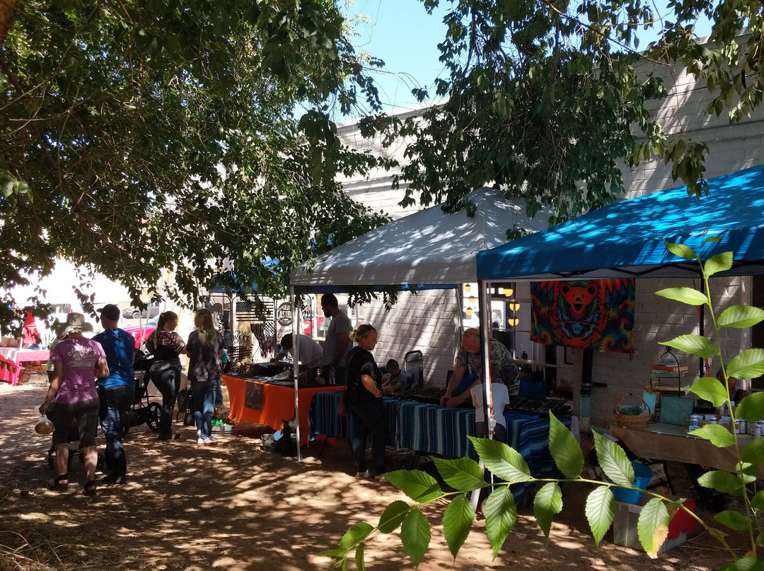 Downtown Farmers Market-锡达城必去景点