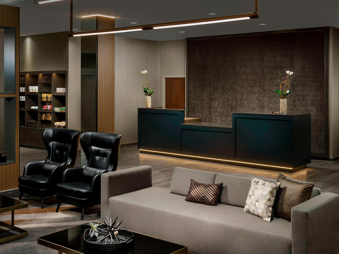 教堂山市区AC酒店主图