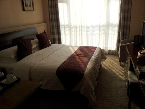 维也纳国际酒店(天津滨海新区塘沽地铁站店)主图