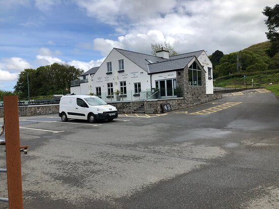 The Tal-y-Cafn Hotel主图