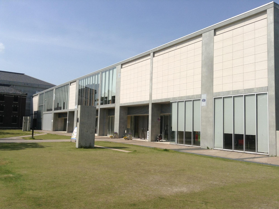 Nishio City Iwase Bunko Library