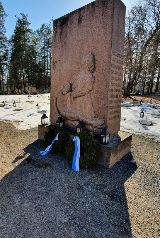 Sankarivainajien Muistomerkki