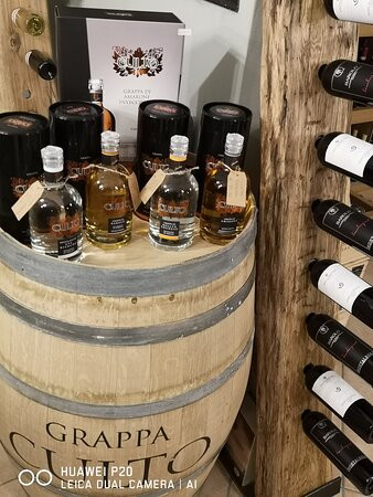 Enoteca Di Vine Follie Bisuschio-Bisuschio必去景点