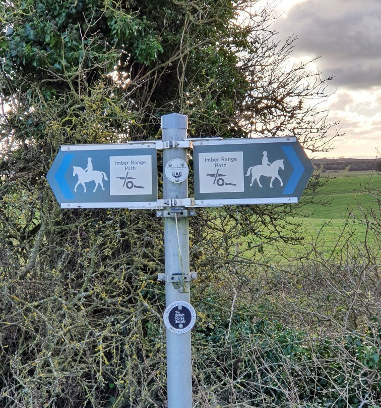 Imber Range Perimeter Path-Westbury必去景点