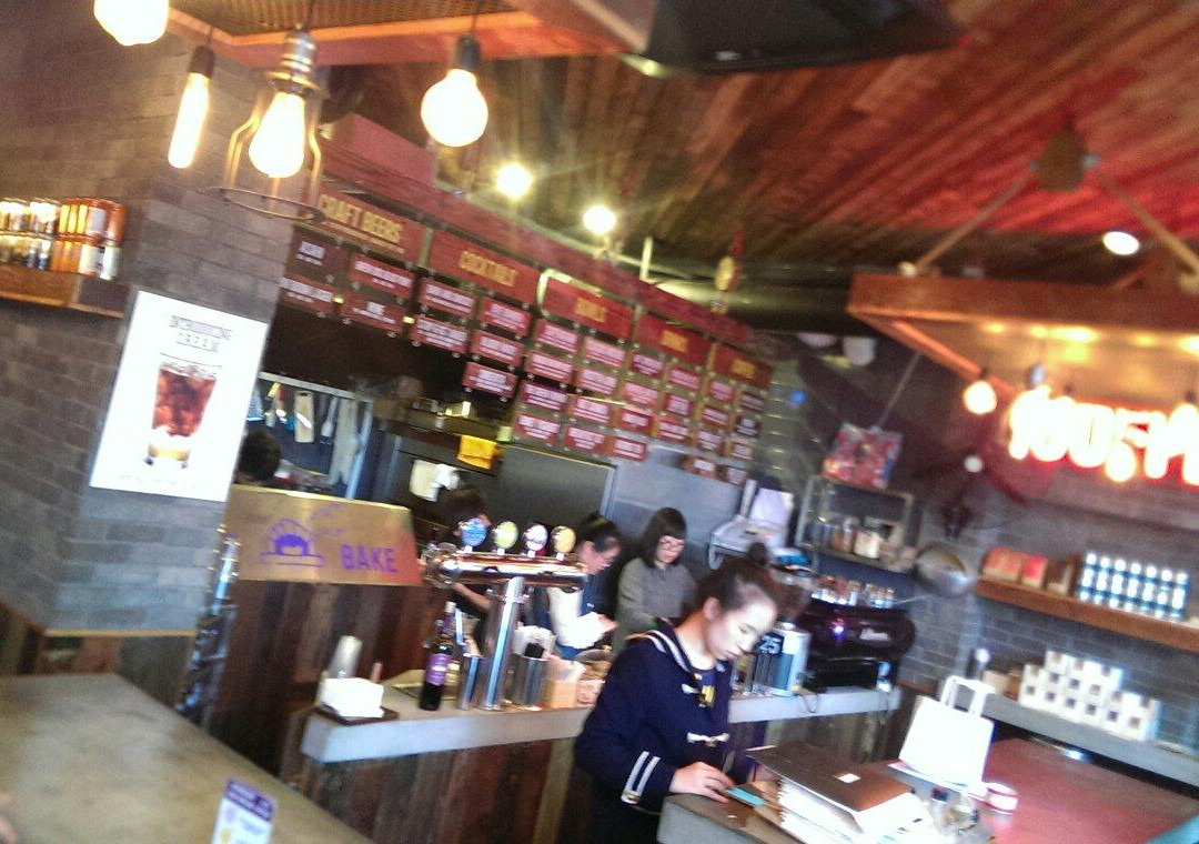 Boom Cafe & Bar