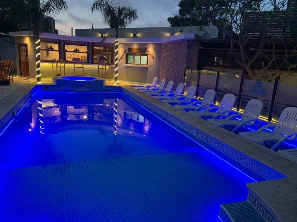 Un Mundo Aparte Complejo & Relax-泳池