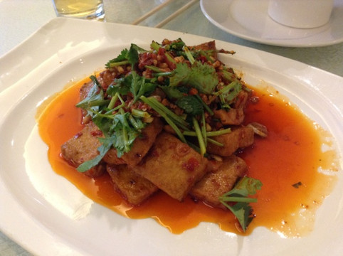 甲秀楼缘餐厅主图