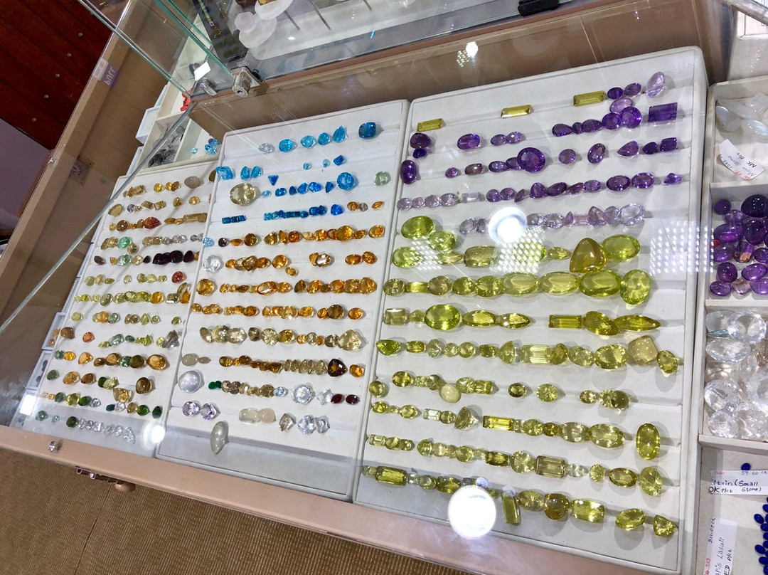 Aluthgama旅游景点-Sorborn Gems and Jewelry