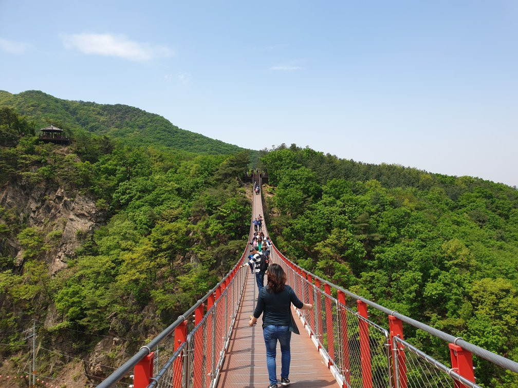 Gamaksan Chulleong Bridge景点图片