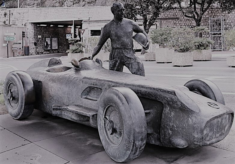 Juan Manuel Fangio Statue-蒙特卡洛必去景点