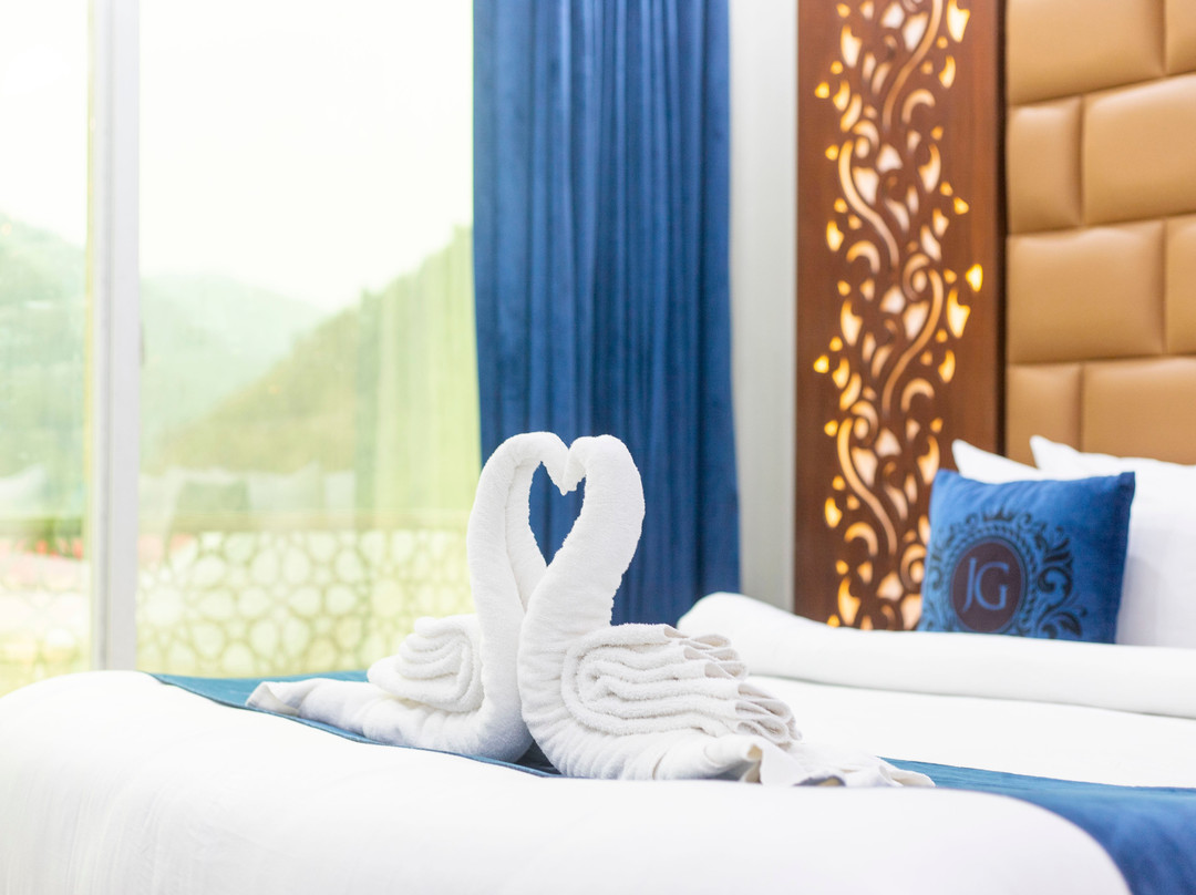 Jumeirah Gold Naran