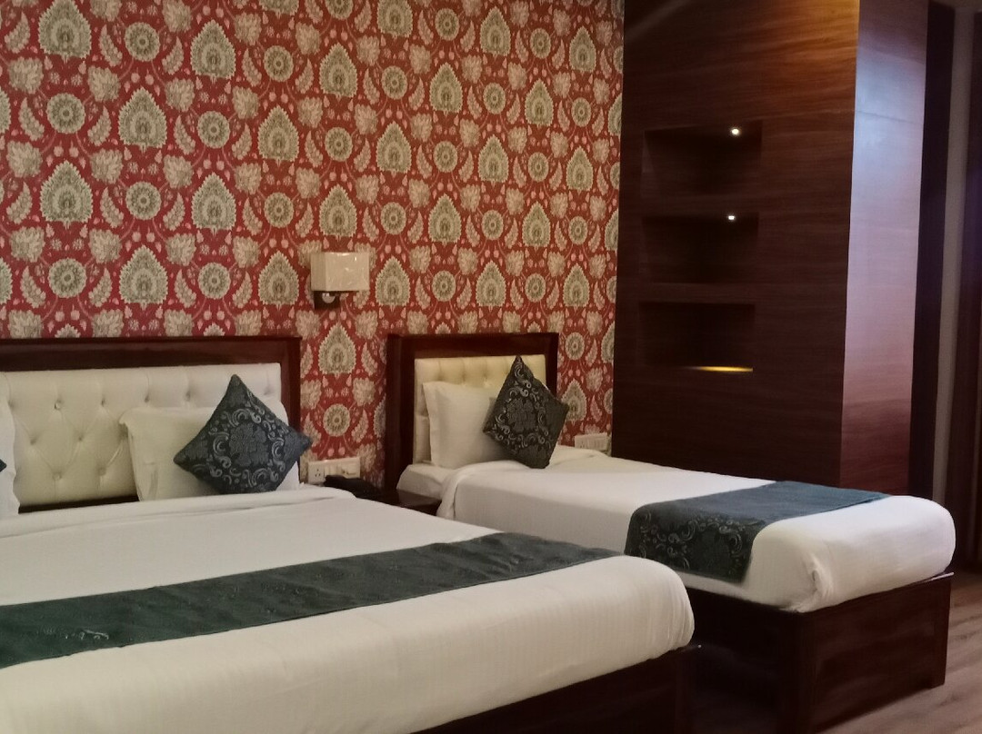 Grand Kukas Residency