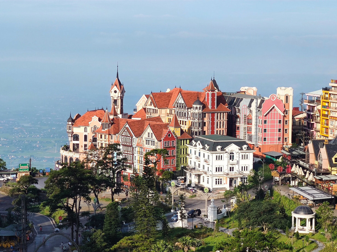 Camellia Luxury Hotel Tam Đao