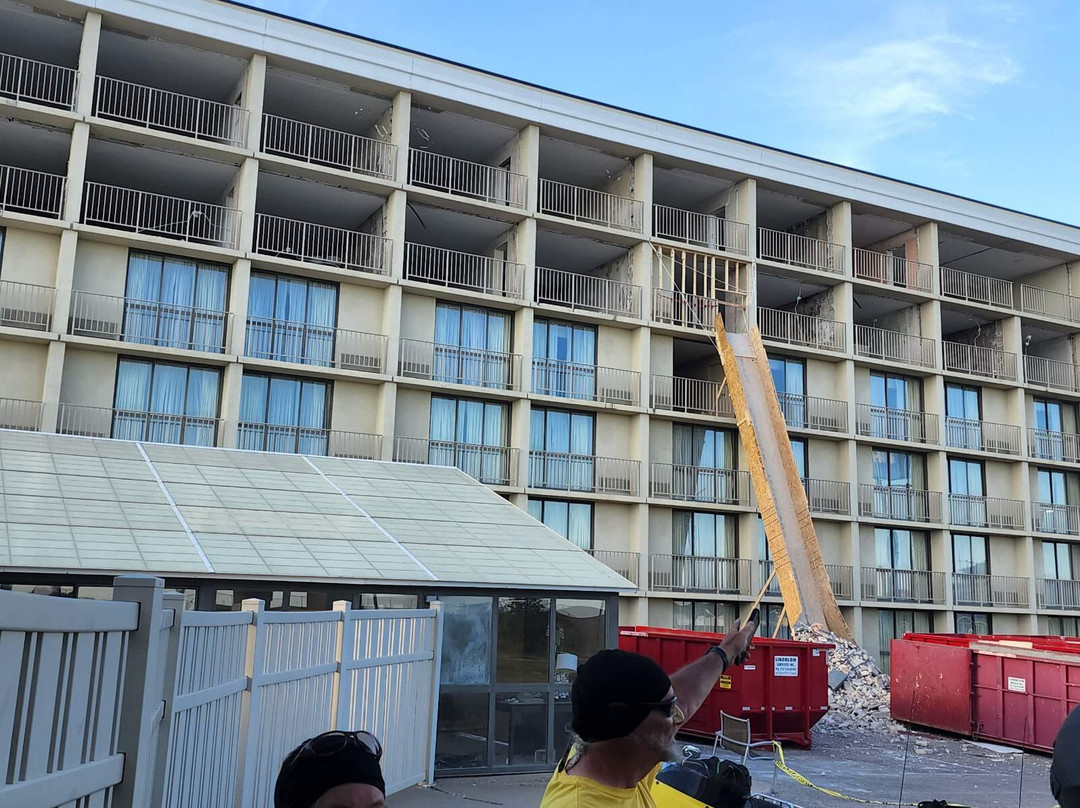 The Riverside Plaza Hotel