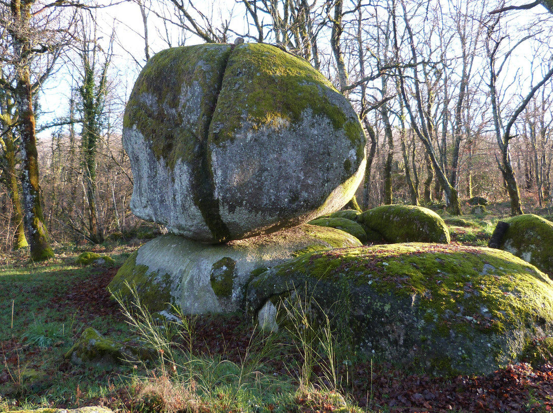 Dettey La Pierre Croule-Dettey必去景点