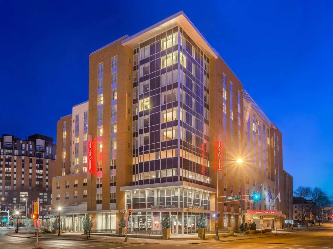 汉普顿麦迪逊市中心套房及酒店主图