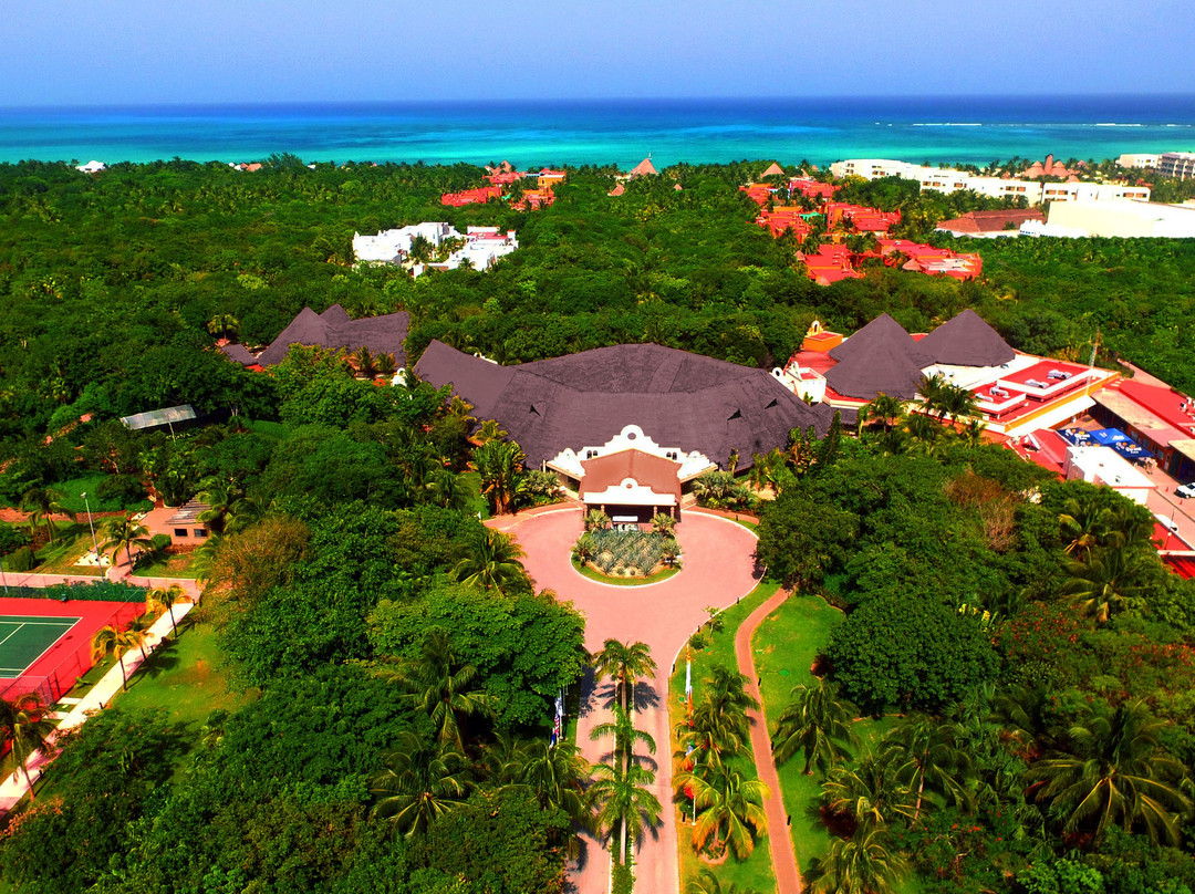 加泰罗尼亚普利维马洛玛全包酒店主图