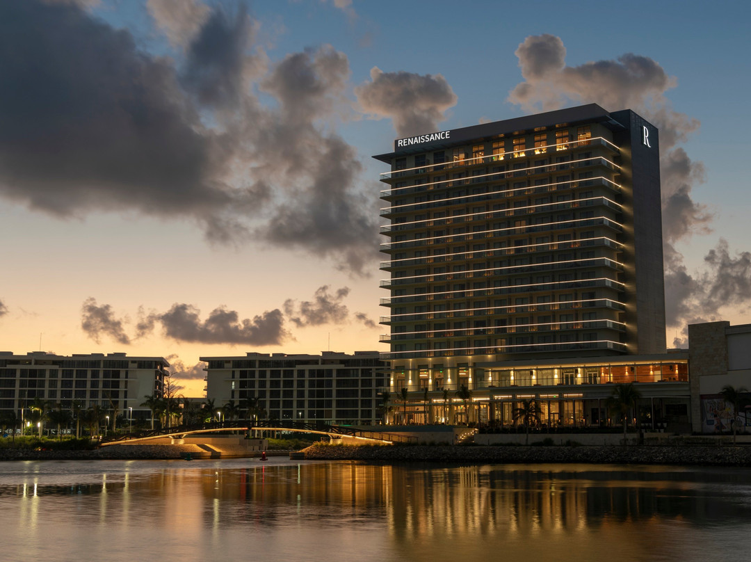 Renaissance Cancun Resort & Marina