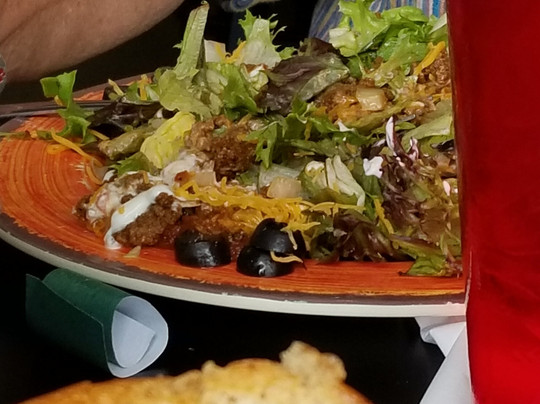 Bee Hive Bar & Grill