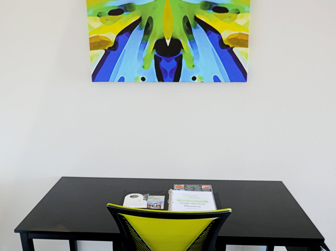 Z Loft Extended Stay Hotel主图