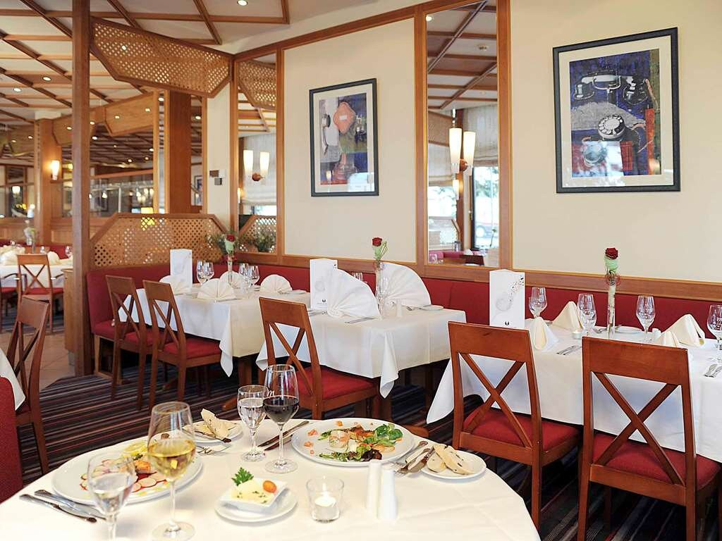 巴特洪堡腓特烈斯多夫美居酒店主图