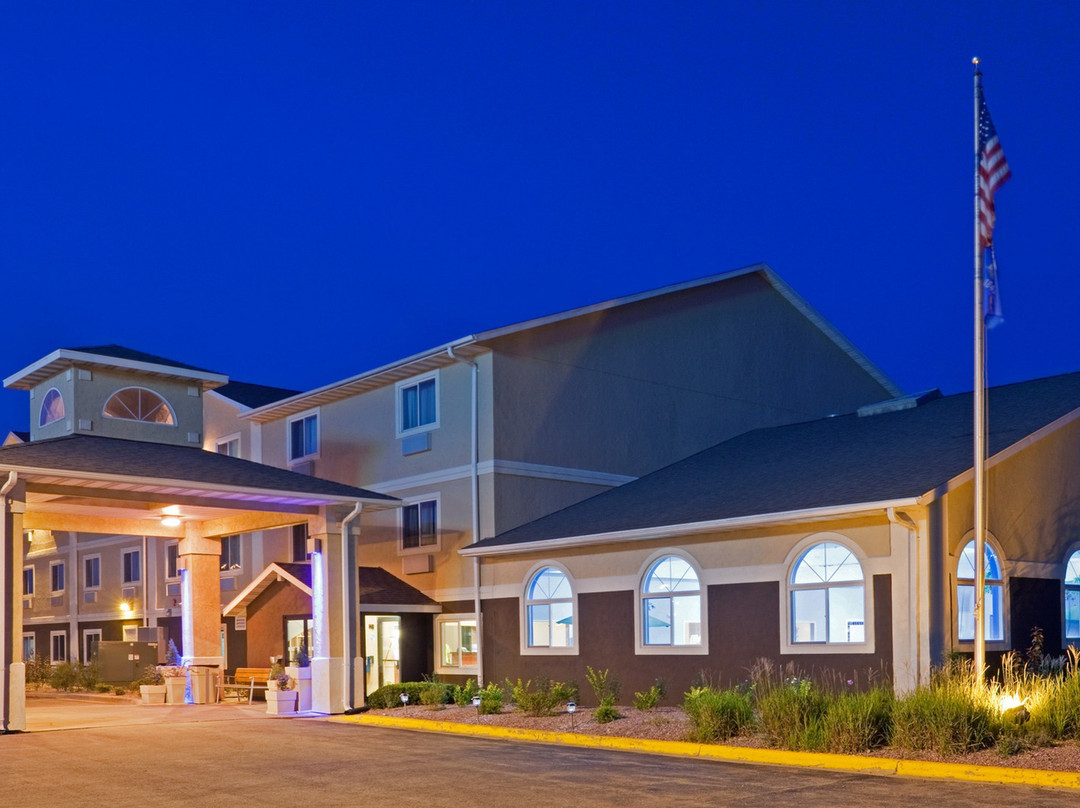 Holiday Inn Express Deforest (Madison Area) by IHG主图