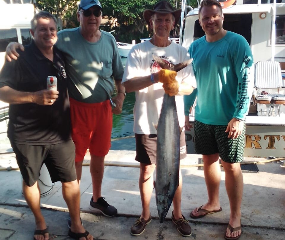 Poverty Sucks Fishing-阿范特拉斯港必去景点