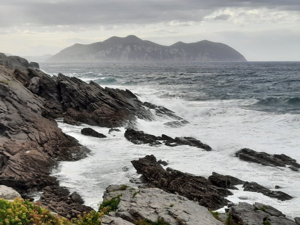 Cabo Cebollero O Ballena De Sonabia-Castro Urdiales必去景点
