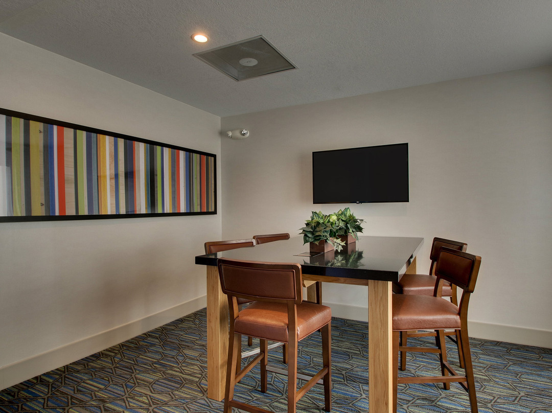Holiday Inn Express & Suites Morris By IHG主图