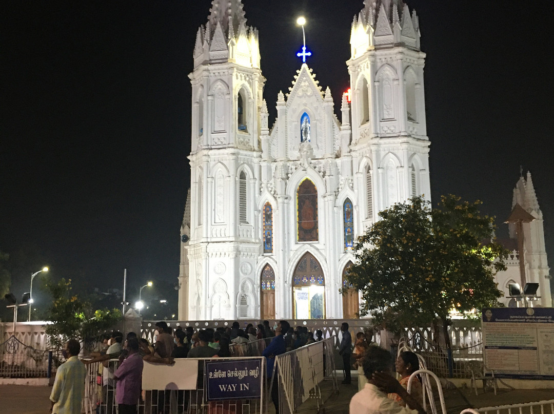 Sri Gnana Vedha Beach Residency主图