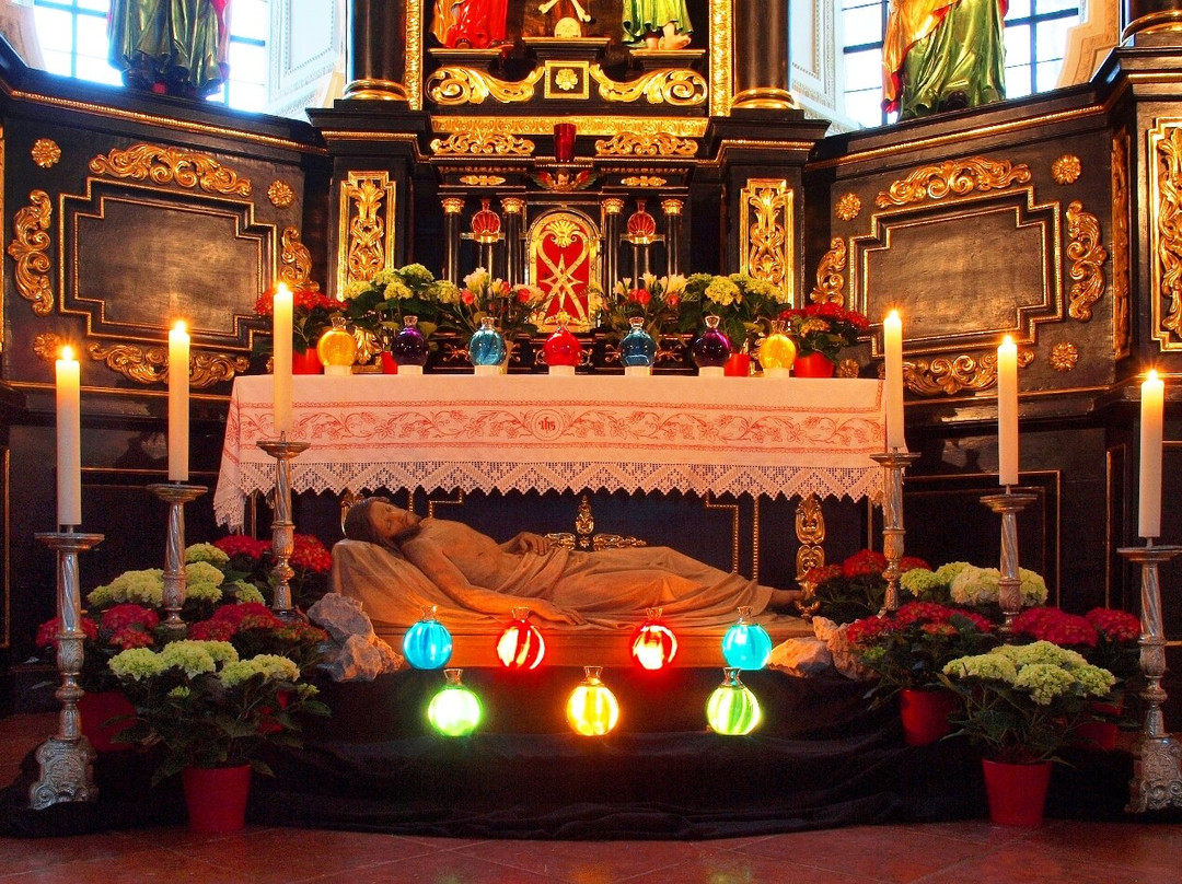 Kirche St. Johann Baptist und Heilig Kreuz-罗森海姆必去景点